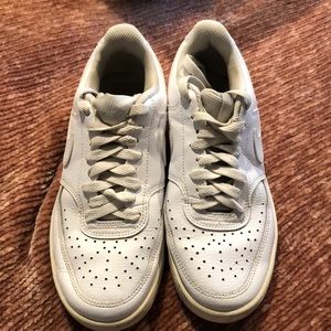 Nike Court Vision Low